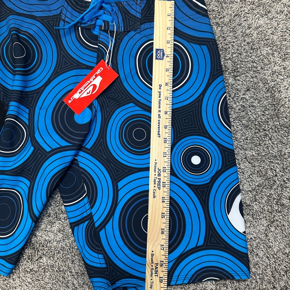 Quiksilver Blue Board Shorts with Bold Design - Picture 4 of 7
